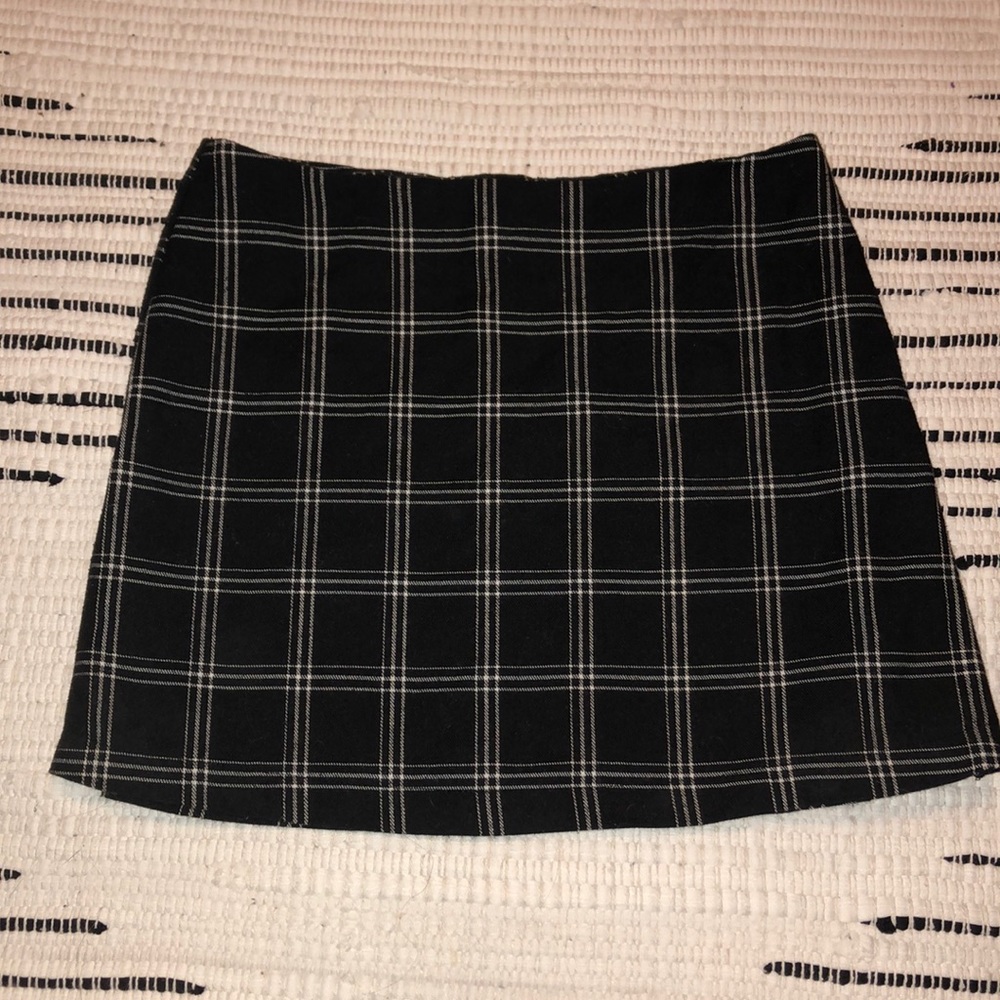 Vintage black and white patterned skirt
